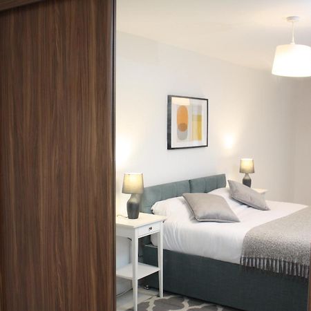 2 Bed 2 Bath Apartment & Parking - Lgw 10Min Drive Crawley  Eksteriør billede