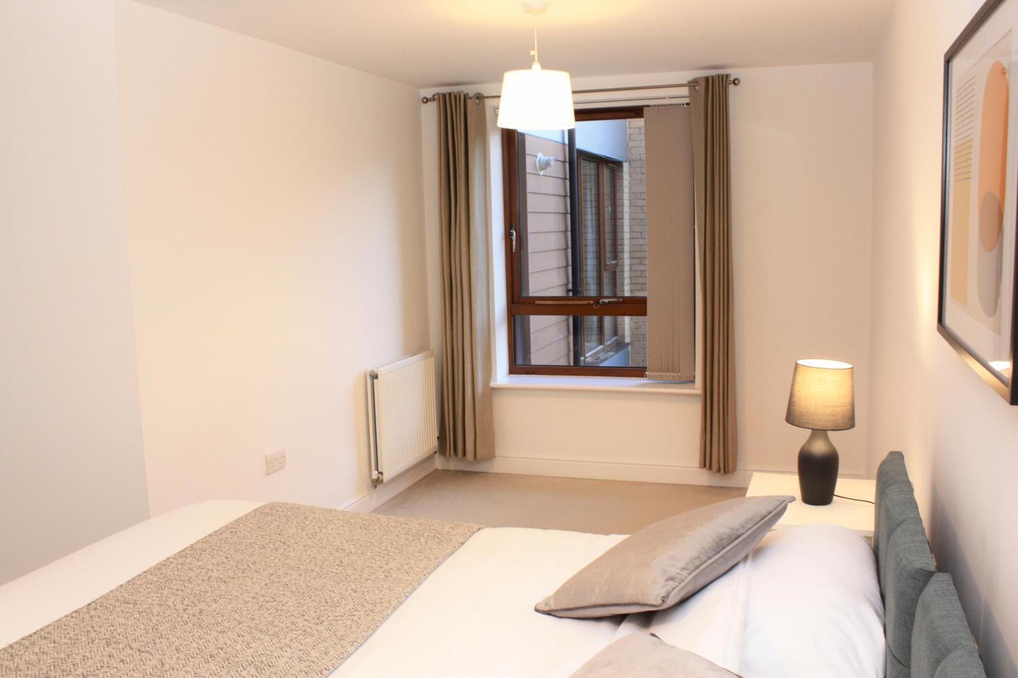 2 Bed 2 Bath Apartment & Parking - Lgw 10Min Drive Crawley  Eksteriør billede